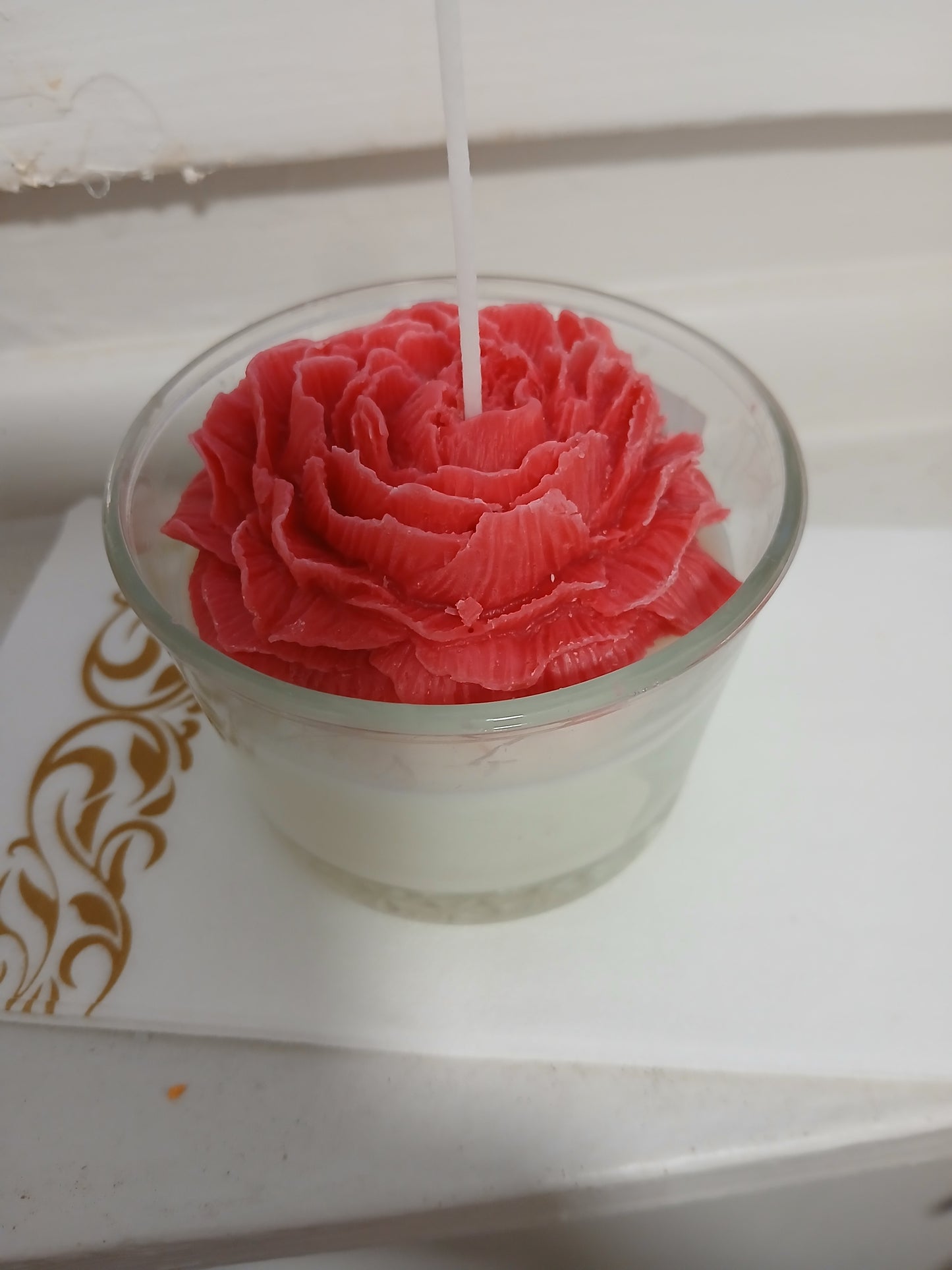 Beautiful  pink rose candle